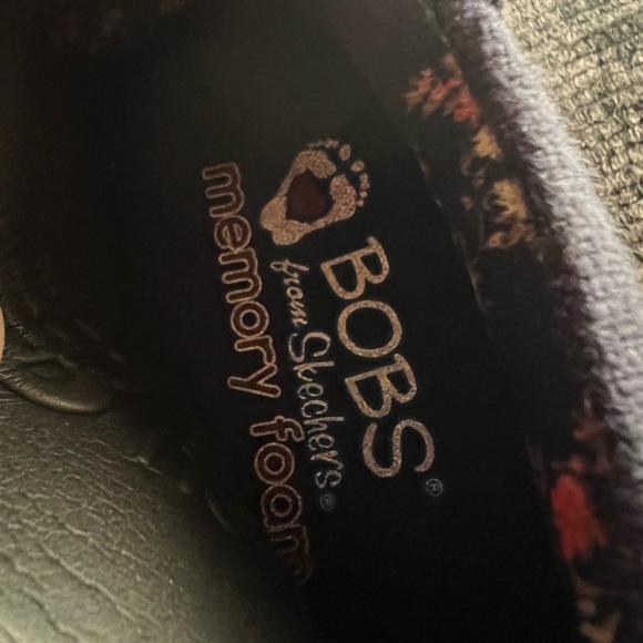 Size 7 Bobs Skipper Laurel Oak floral navy slip on memory foam shoes - Picture 3 of 9